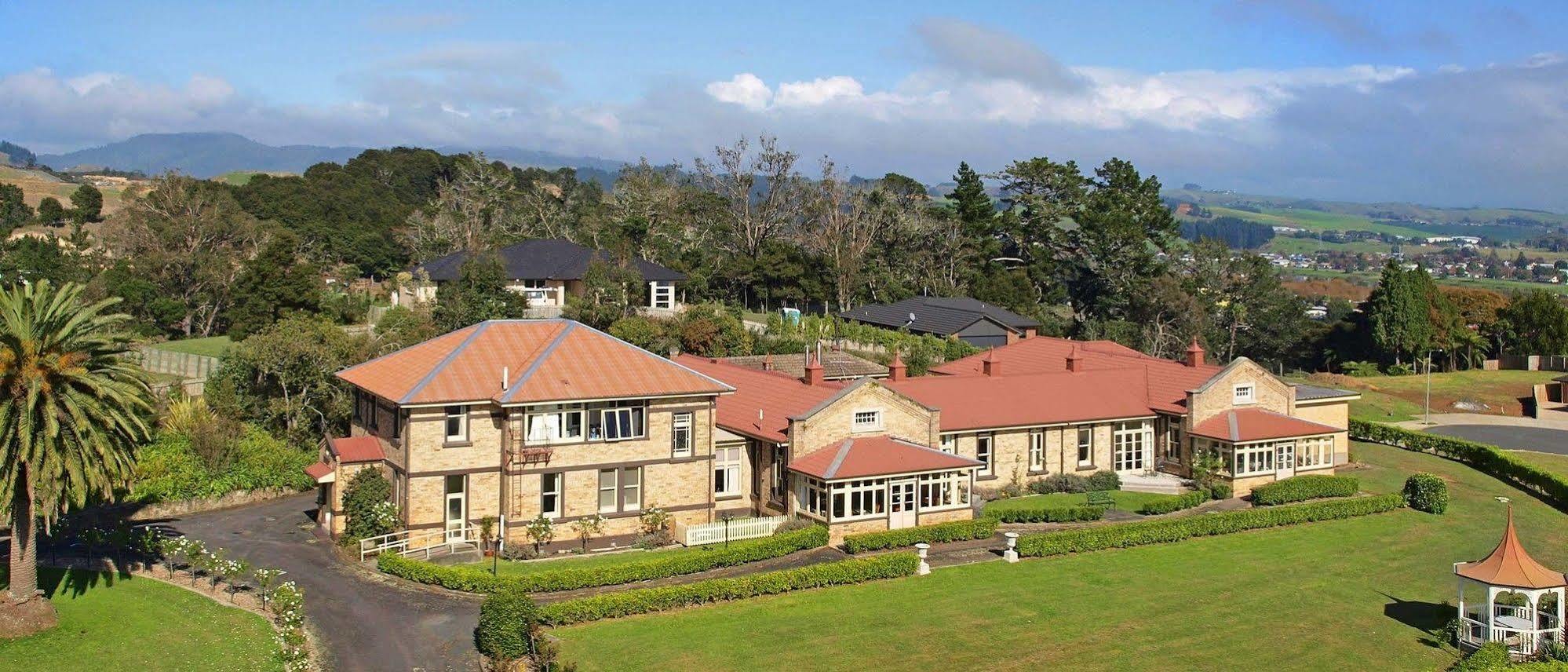 Отель Manor Views Nz Хантли Экстерьер фото