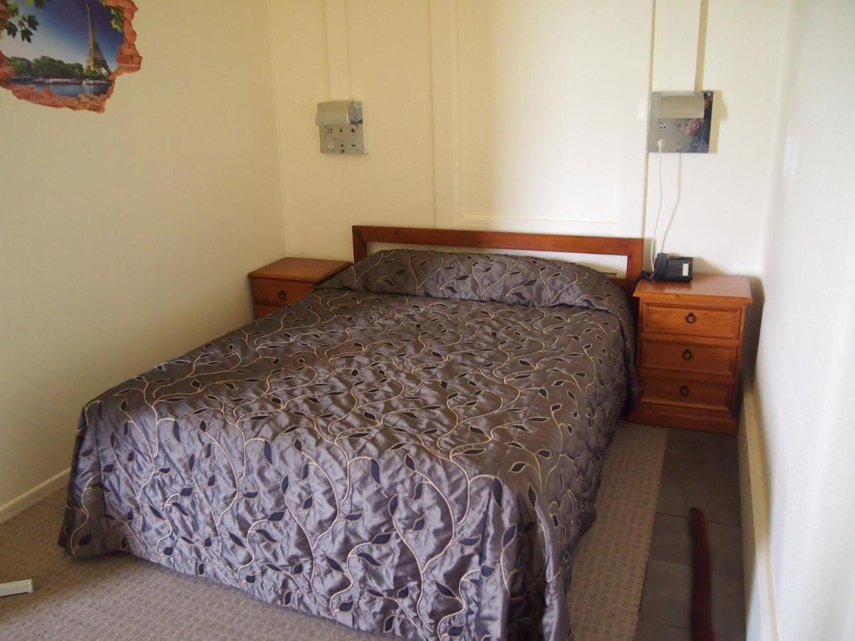 Отель Manor Views Nz Хантли Экстерьер фото