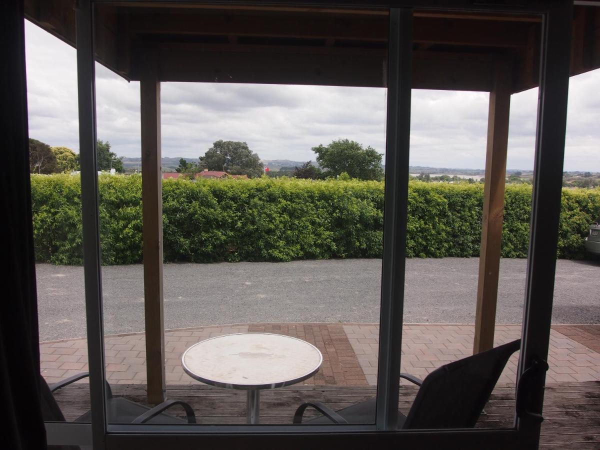 Отель Manor Views Nz Хантли Экстерьер фото